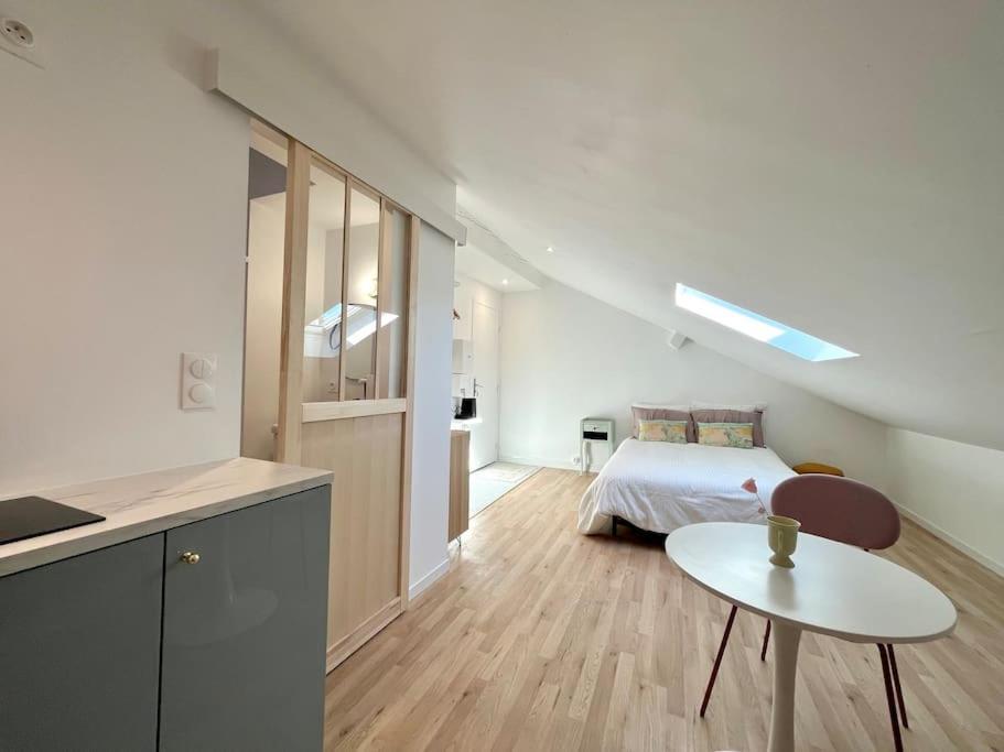 Studio Jade : Charmant Logement Place Clemenceau Pau Exterior foto