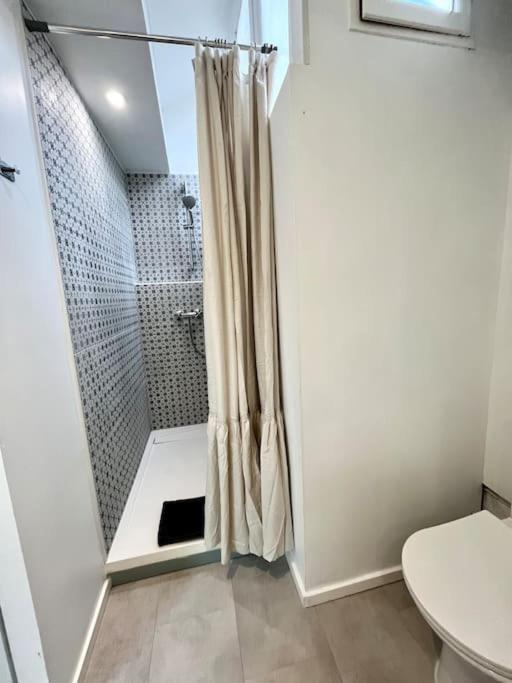 Studio Jade : Charmant Logement Place Clemenceau Pau Exterior foto