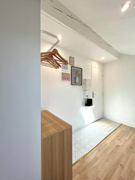 Studio Jade : Charmant Logement Place Clemenceau Pau Exterior foto