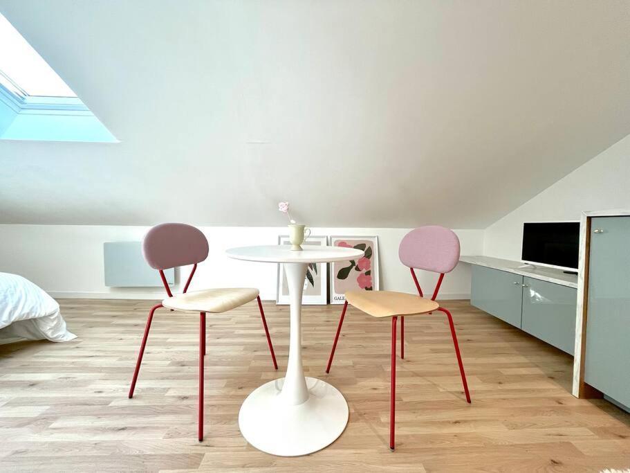 Studio Jade : Charmant Logement Place Clemenceau Pau Exterior foto