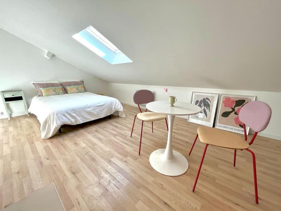 Studio Jade : Charmant Logement Place Clemenceau Pau Exterior foto