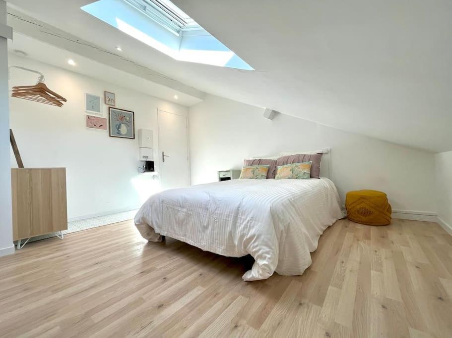 Studio Jade : Charmant Logement Place Clemenceau Pau Exterior foto