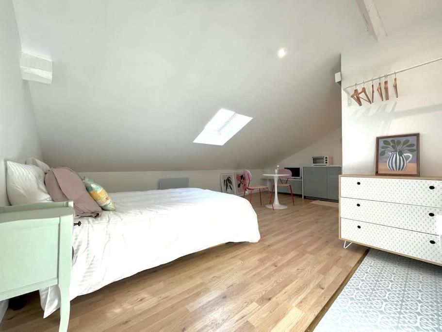 Studio Jade : Charmant Logement Place Clemenceau Pau Exterior foto